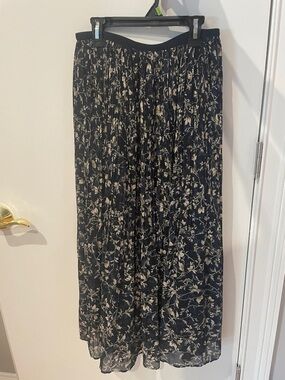 Uniqlo Navy Maxi Skirt with Cream Botanical Print